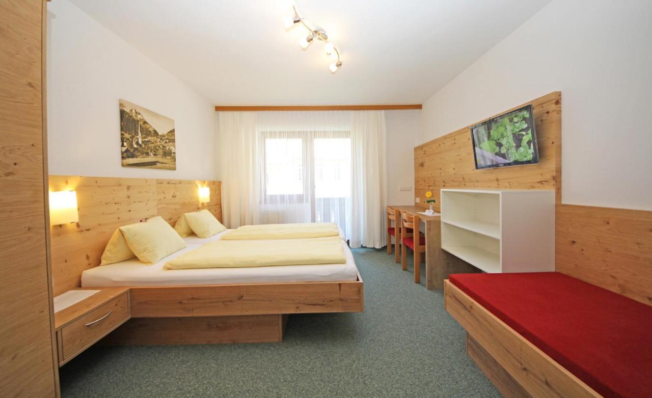 Gasthof Pension Rose Вирген Екстериор снимка